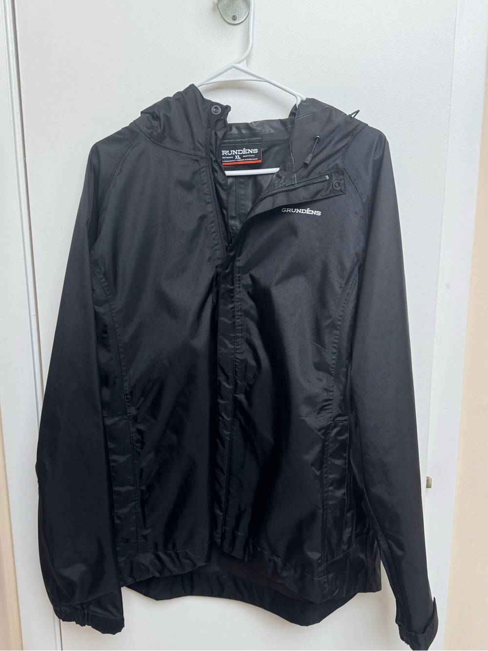 Grundéns Black Lightweight Hooded Rain Jacket